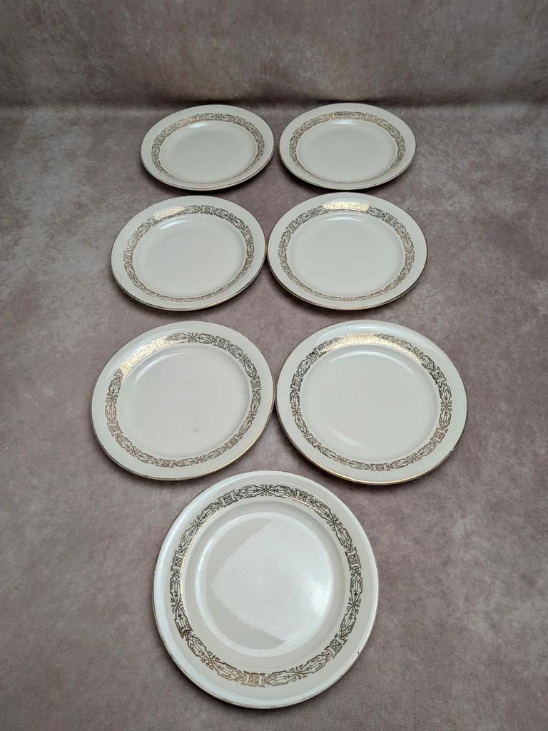 Lot de 7 assiettes à dessert Villeroy & Boch – décor doré vintage