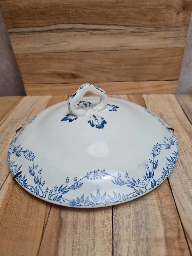 Couvercle de soupière Terre de Fer Creil & Montereau modèle Mireille décor bleu