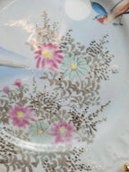 Lot de 2 assiettes anciennes décor japonisant peint main – relief & dorure