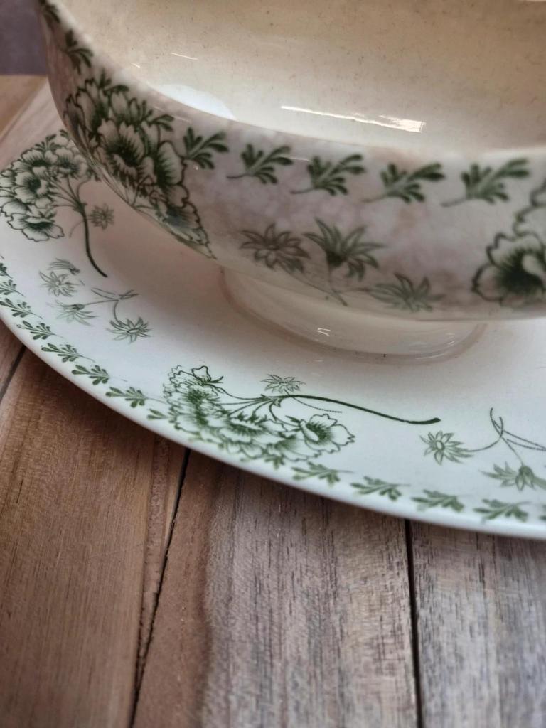 Saucière ancienne terre de fer, Sarreguemines modèle Palmyre