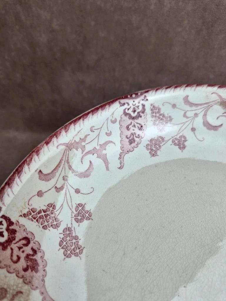 Compotier ancien Terre de fer Longwy modèle Rambouillet – décor bordeaux