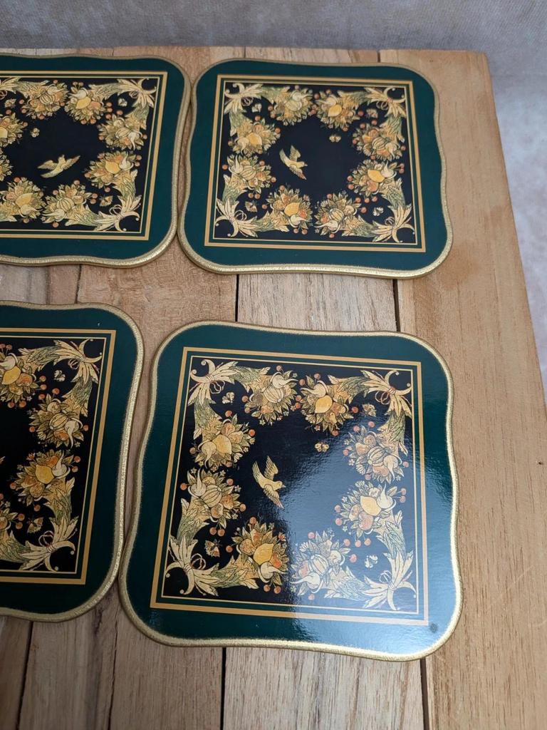 Lot de 6 sous-verres Cloverleaf England – Décor floral doré – Vintage