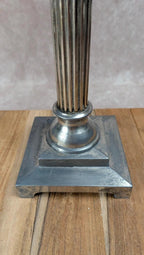 Bougeoir colonne métal argenté – Style corinthien