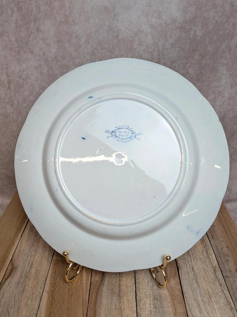 Plat rond Terre de Fer Creil & Montereau Flora bleu ancien Xixe