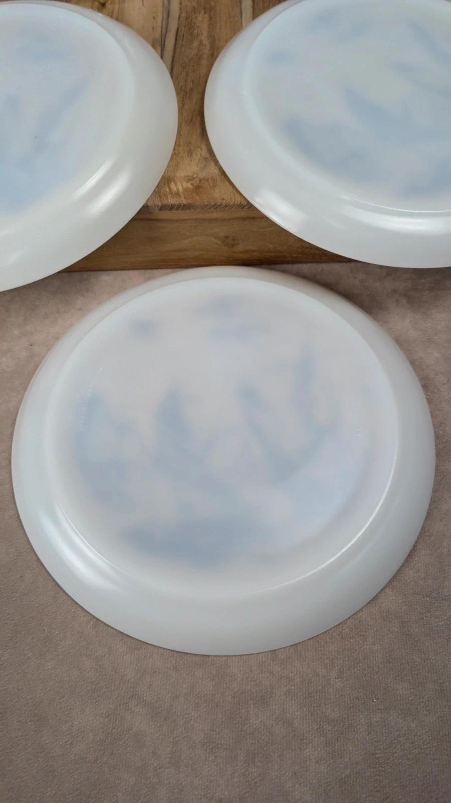 Charmant lot de 5 assiettes Arcopal décor “bateaux” bleu