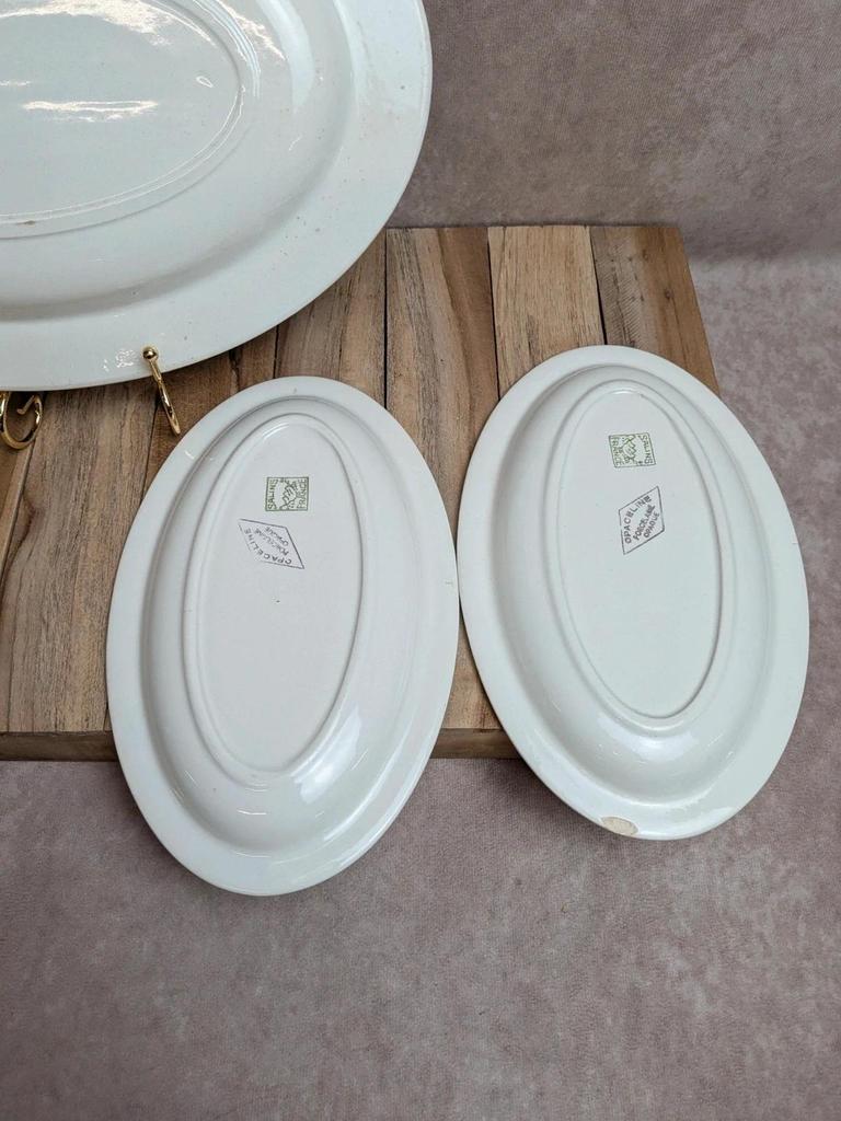 Lot de 3 plats ovales Opaceline Salins liseré doré vintage