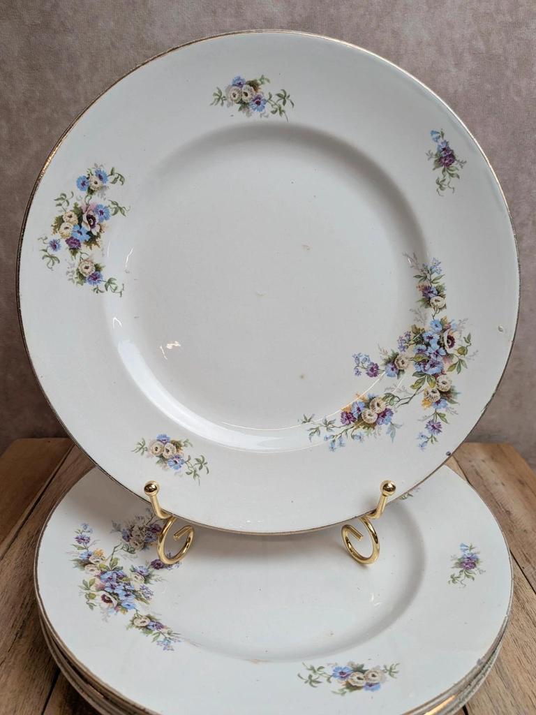 Lot de 4 assiettes plates en terre de fer Hamage Nord – Fleurs polychromes et dorures