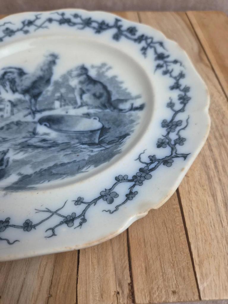 Assiette terre de fer anglaise B.w.m. & Co – Fables – Émile Bourgeois – vers 1900