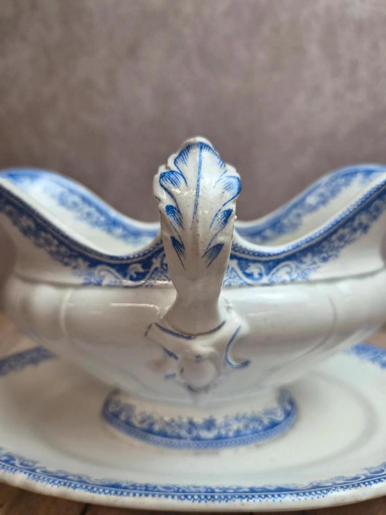 Saucière ancienne Jules Vieillard & Cie Bordeaux – Modèle Guirlande - Faïence fine Xixe
