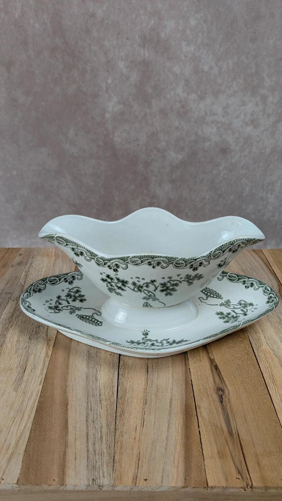 Saucière ancienne Saint-amand – Terre de fer – Modèle Modern Style
