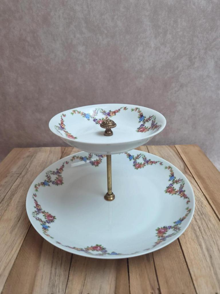 Présentoir à gâteaux 2 étages en porcelaine de Limoges – Décor floral