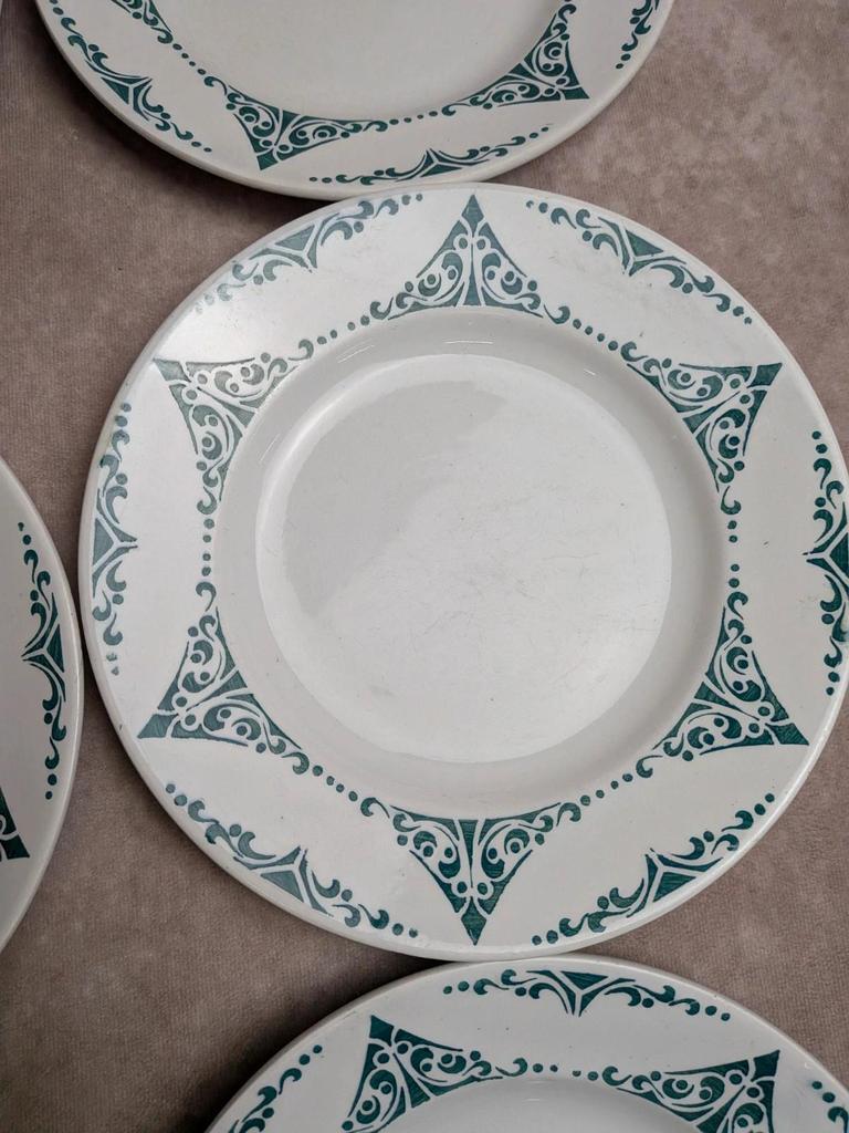 Lot de 7 assiettes plates terre de fer Moulin des Loups Fti 22