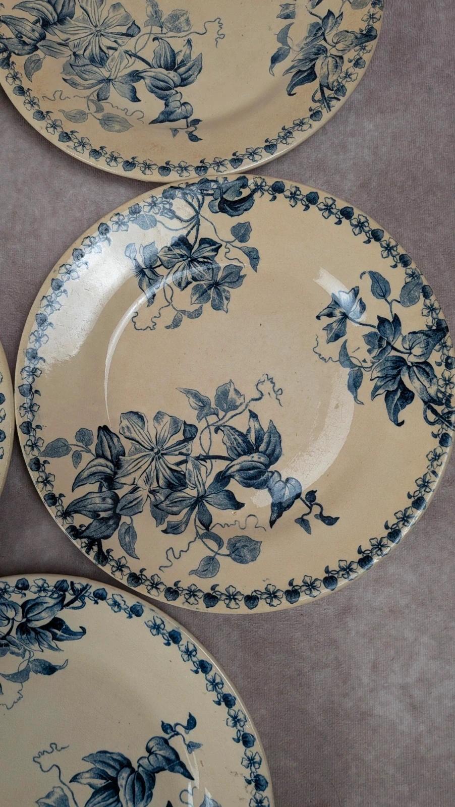 Lot de 5 assiettes plates anciennes Vieillard & Cie Bordeaux, décor Clématite