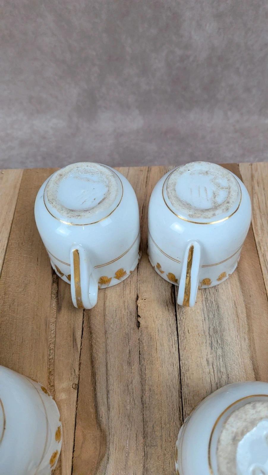 Lot de 6 tasses anciennes Vieux Paris et leurs 6 soucoupes dorées