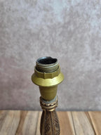 Lampe de table vintage en métal doré patiné style Louis Xvi