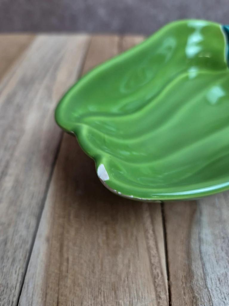 Ravier vintage en forme de poivron vert – Céramique colorée rétro années 60/70