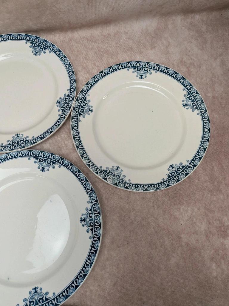 Lot de 8 assiettes à dessert Terre de Fer St Amand modèle Andrinople