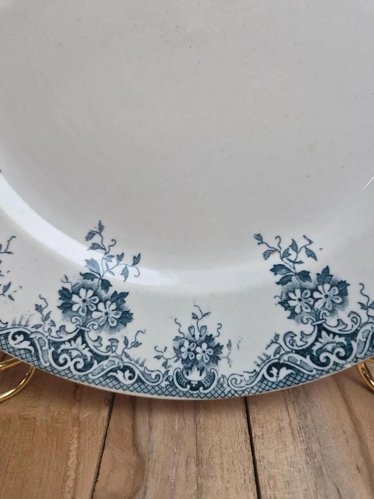 Plat rond en terre de fer Saint-amand modèle Printanier 27 cm