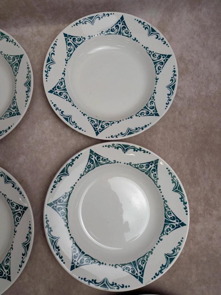 Lot de 11 assiettes creuses terre de fer Moulin des Loups Fti 22