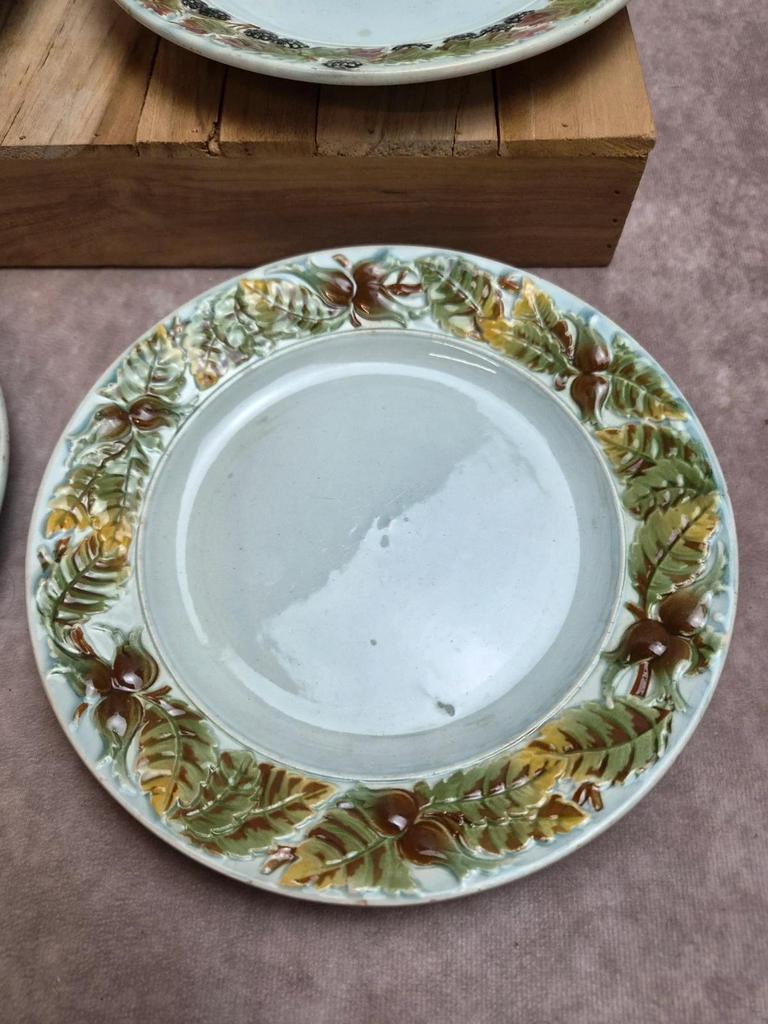 Lot de 6 assiettes à dessert en barbotine Saint-amand-les-eaux – Décors fruits