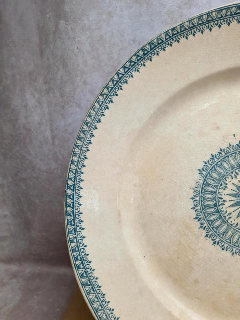 Plat rond Terre de Fer Creil et Montereau modèle Anglais