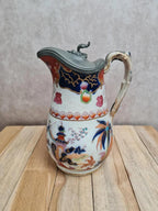 Pichet ancien japonisant Xixe couvercle étain décor Imari