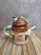 Théière vintage en forme de maison – céramique émaillée cottage
