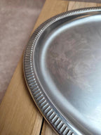 Plat apéritif compartimenté en verre sur plateau métal argenté vintage