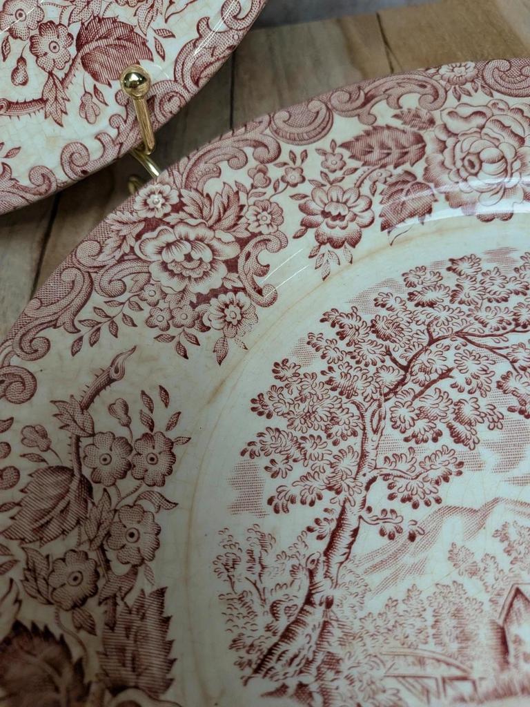 Lot de 2 assiettes style anglaises Lunéville terre de fer rouge décor champêtre