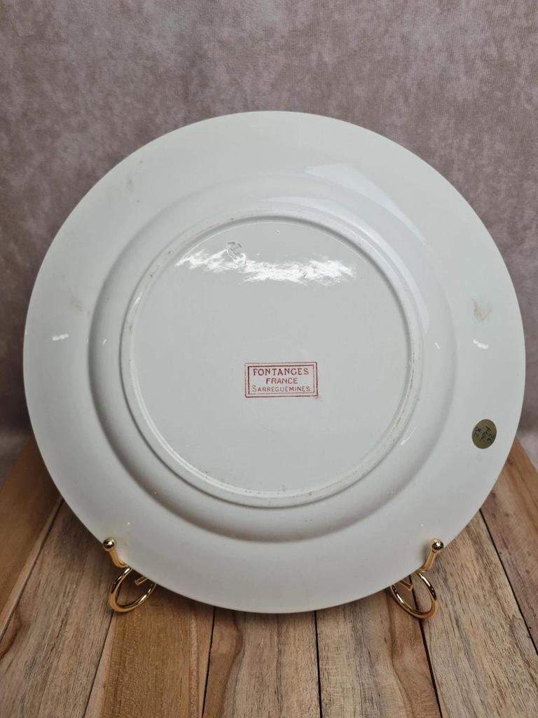 Plat rond vintage Sarreguemines Fontanges rouge – Terre de fer ancienne 🌿