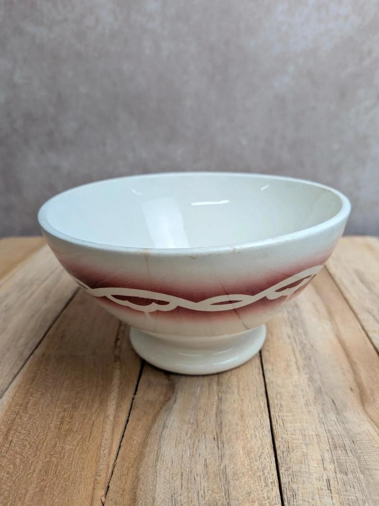 Bol ancien en terre de fer Digoin – Décor floral rose – Vintage