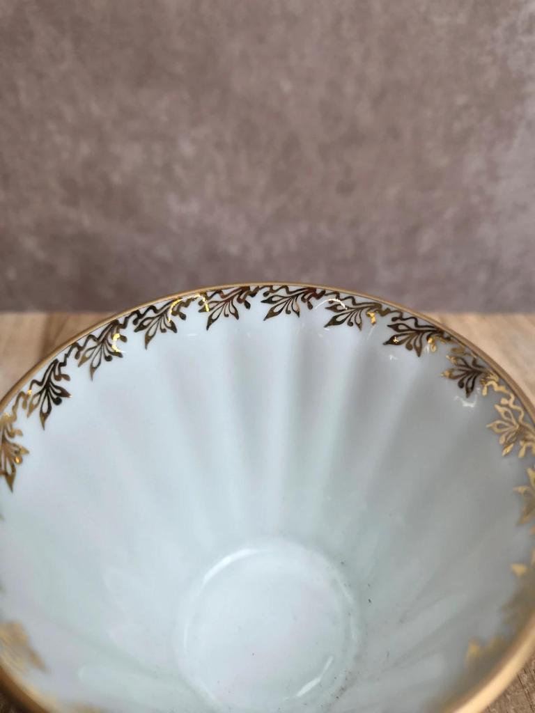 Tasse et soucoupe Imperial Porcelain Saint-pétersbourg cobalt et dorure Russie