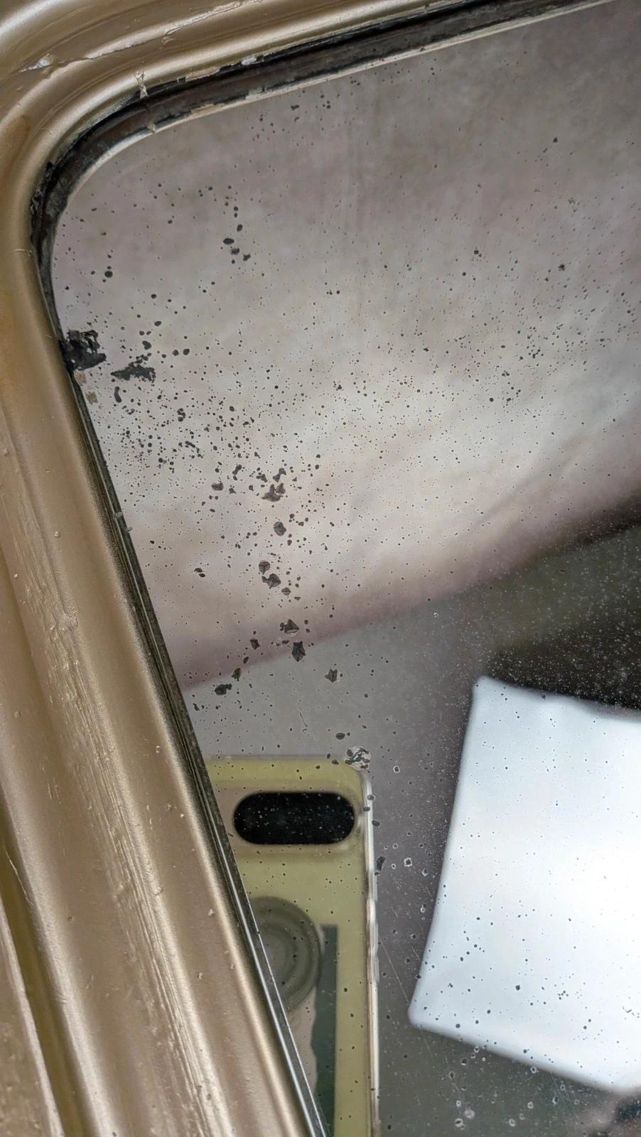 Miroir ancien style Louis-philippe doré patiné