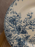 Assiette ancienne Terre de Fer Gien modèle Cyclamen