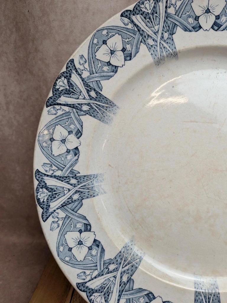 Plat ancien Terre de Fer Kg Lunéville modèle Sarah
