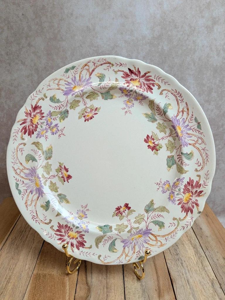 Assiette plate Terre de fer Longchamp Pâquerette – Décor floral polychrome ancien