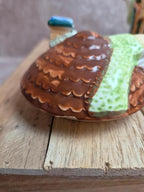 Théière vintage en forme de maison – céramique émaillée cottage