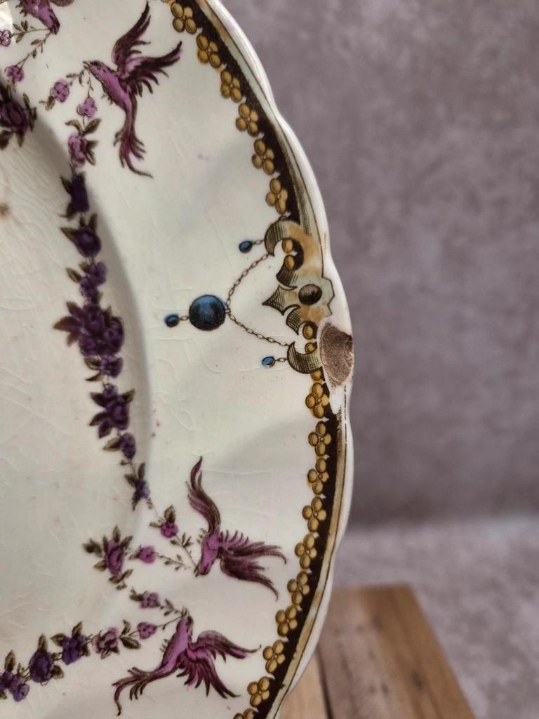 Assiette anglaise ancienne Clarendon P.b.&s – décor oiseaux mauves & fleurs – Oriental Ivory