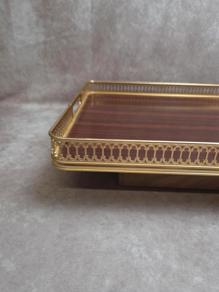Grand plateau de service vintage italien Mb – effet palissandre & galerie dorée – années 60/70