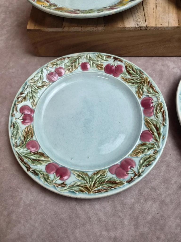 Lot de 6 assiettes à dessert en barbotine Saint-amand-les-eaux – Décors fruits