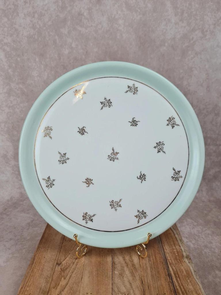 Plat ancien en porcelaine de Limoges Charles Ahrenfeldt – décor doré 🌿