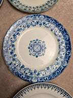 Lot de 6 assiettes plates dépareillées en terre de fer