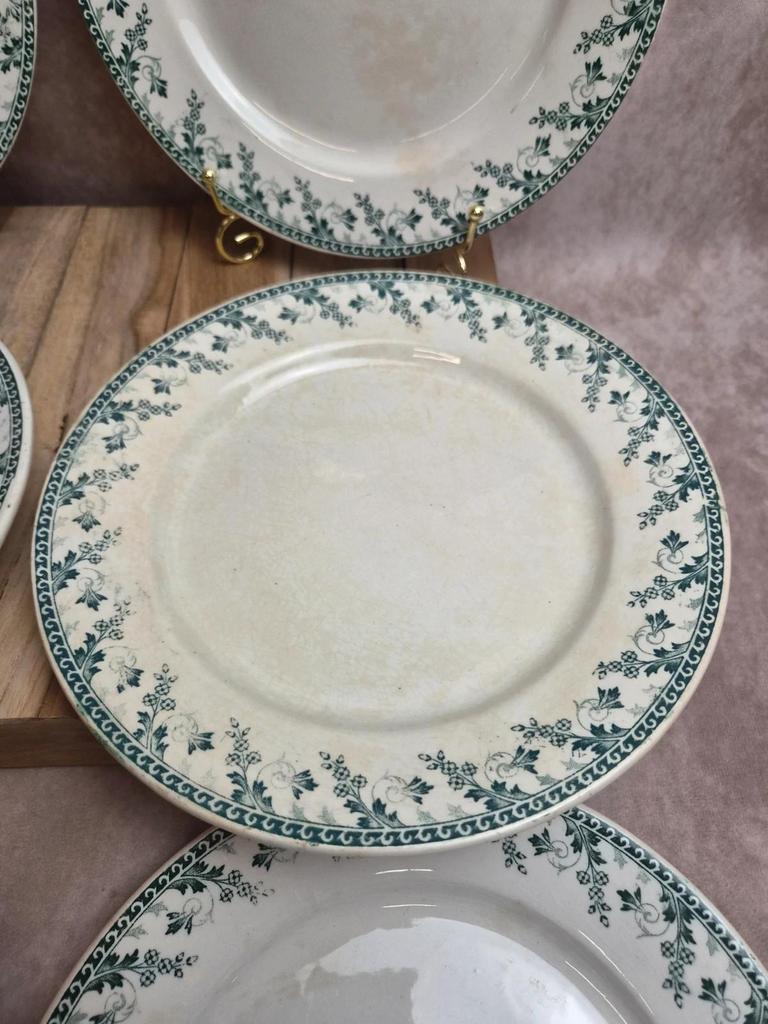 Lot de 6 assiettes plates terre de fer Gien Montigny – décor vert ancien