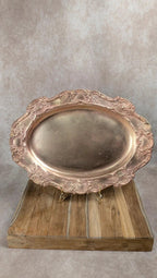 Plateau ovale ancien en métal argenté patiné – esprit Rocaille