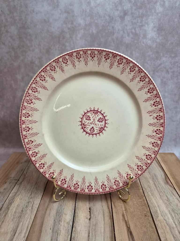 Assiette ancienne Sarreguemines & Digoin modèle Alger rouge – Terre de fer décor floral