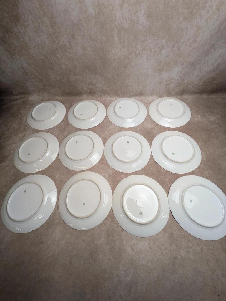 lot de 12 assiettes à dessert en porcelaine de Limoges Gda France – décor floral