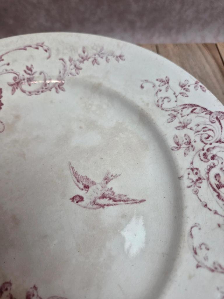Plat sur pied ancien décor oiseaux – attribué Jules Vieillard Bordeaux – terre de fer ivoire