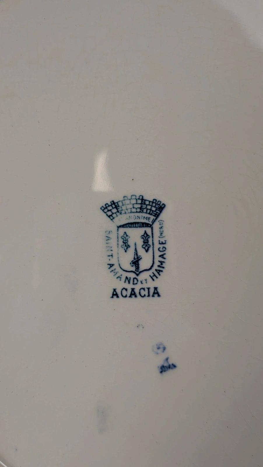 Plat rond ancien Saint-amand Hamage modèle Acacia