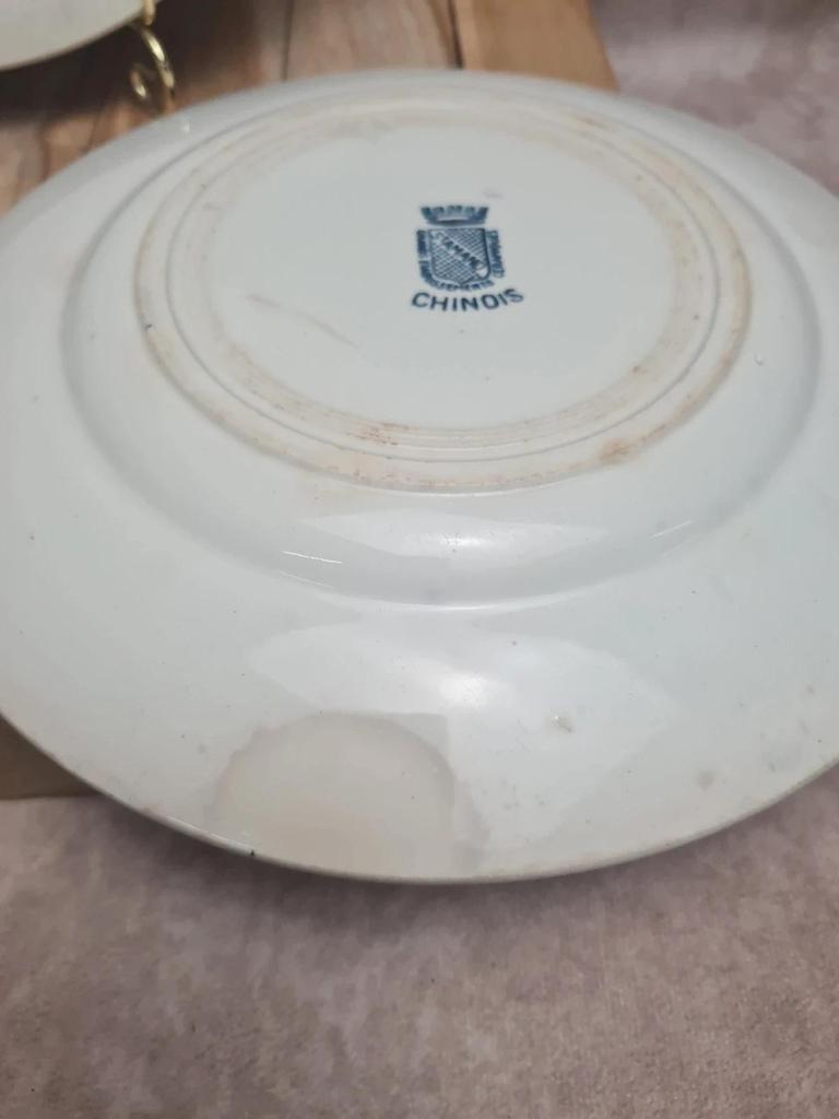Lot 3 assiettes plates Terre de fer Saint-amand modèle Chinois bleu dépareillées
