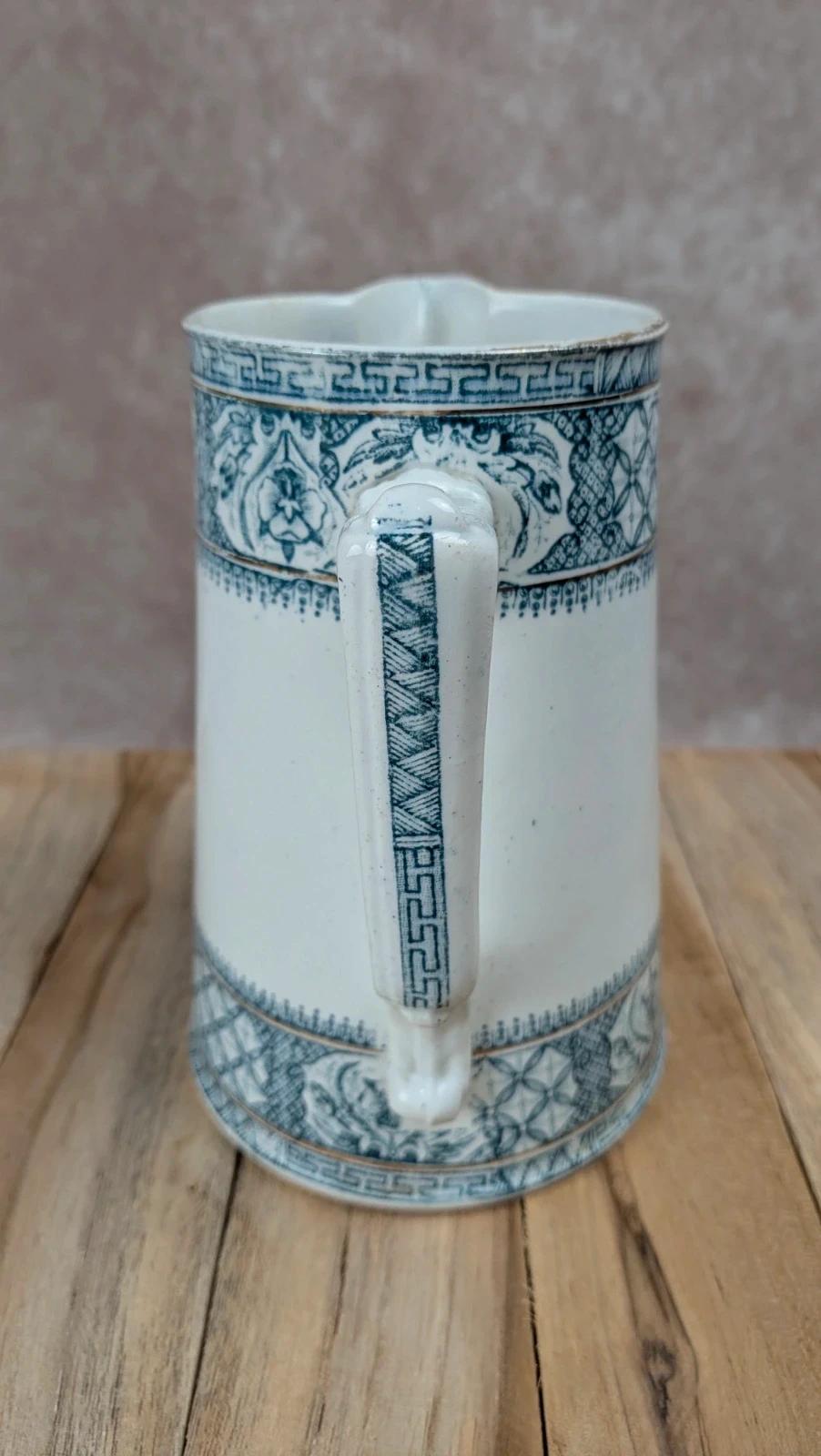 Petit pichet ancien Lunéville décor bleu & or
